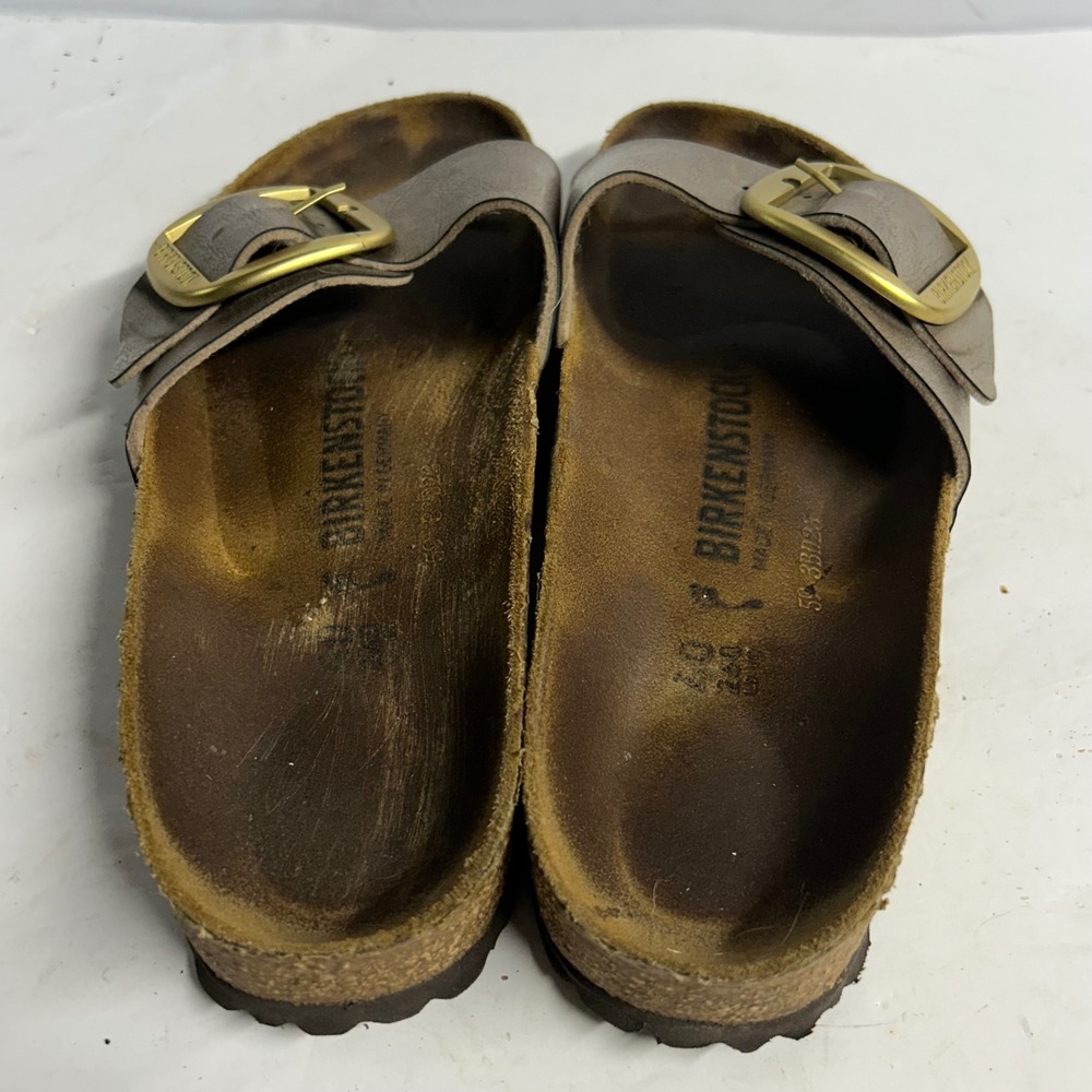 Birkenstock Madrid Big Buckle Gold Metallic Leather Womens 9 EU 40 Slide Sandals - Picture 2 of 6